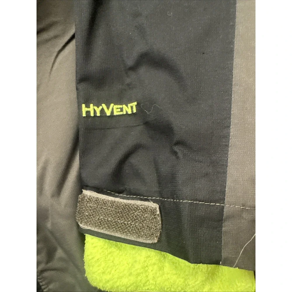 The North Face Boy's  Jacket Waterproof HyVent Sz Large
